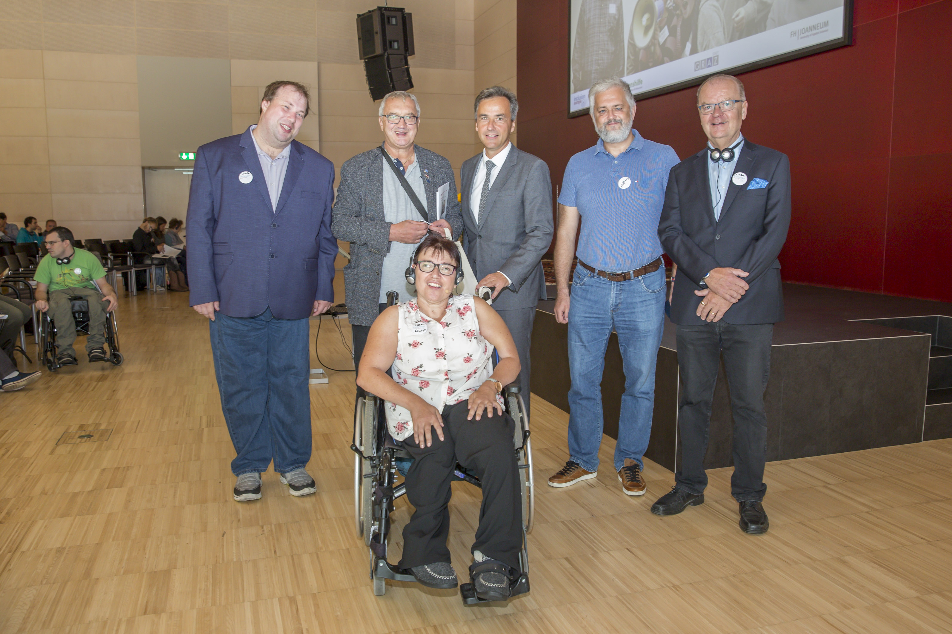 Bürgermeister Siegfried Nagl (3. v.r.) und Wolfgang Palle (Beauftragter für Menschen mit Behinderung in Graz, 2.v.r.) freuten sich, dass die EPSA-Konferenz in Graz stattfindet. © Stadt Graz/Fischer Bürgermeister Siegfried Nagl (3. v.r.) und Wolfgang Palle (Beauftragter für Menschen mit Behinderung in Graz, 2.v.r.) freuten sich, dass die EPSA-Konferenz in Graz stattfindet. © Stadt Graz/Fischer