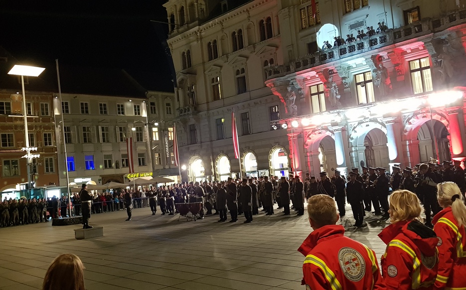 Der Hauptplatz im Zeichen der Einsatzorganisationen. © Stadt Graz/SiM Der Hauptplatz im Zeichen der Einsatzorganisationen. © Stadt Graz/SiM