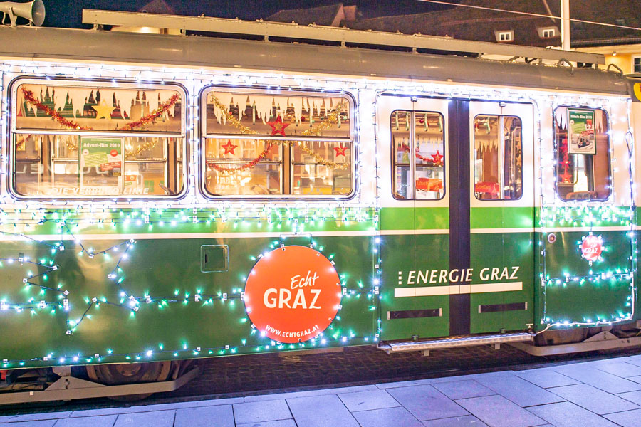 Die Adventbim sorgt für ruhige Momente im Vorweihnachtstrubel. © Stadt Graz/Fischer Die Adventbim sorgt für ruhige Momente im Vorweihnachtstrubel. © Stadt Graz/Fischer