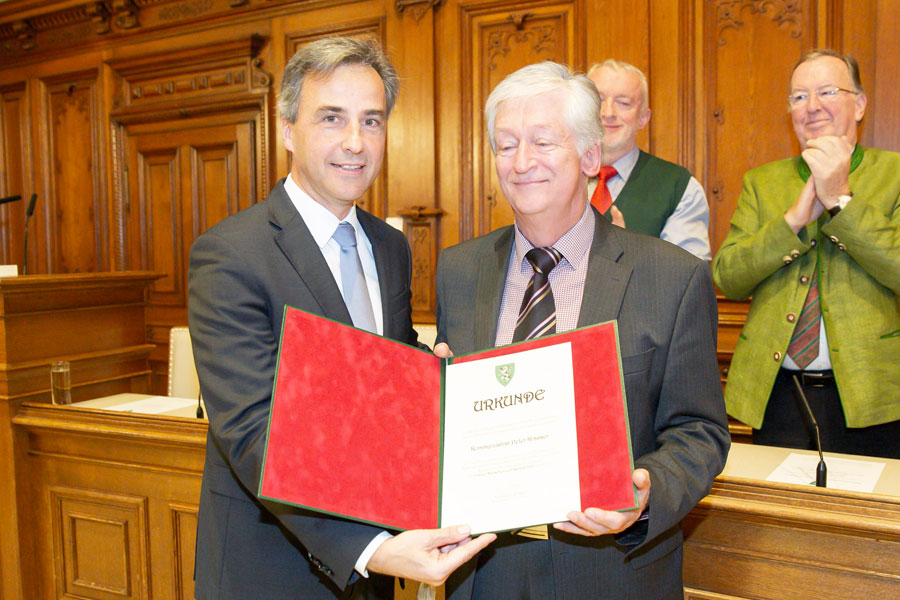Der pensionierte Schuldirektor Peter Krasser eröffnet in wenigen Monaten die neunte Schule in Äthiopien. © Stadt Graz/Fischer Der pensionierte Schuldirektor Peter Krasser eröffnet in wenigen Monaten die neunte Schule in Äthiopien. © Stadt Graz/Fischer