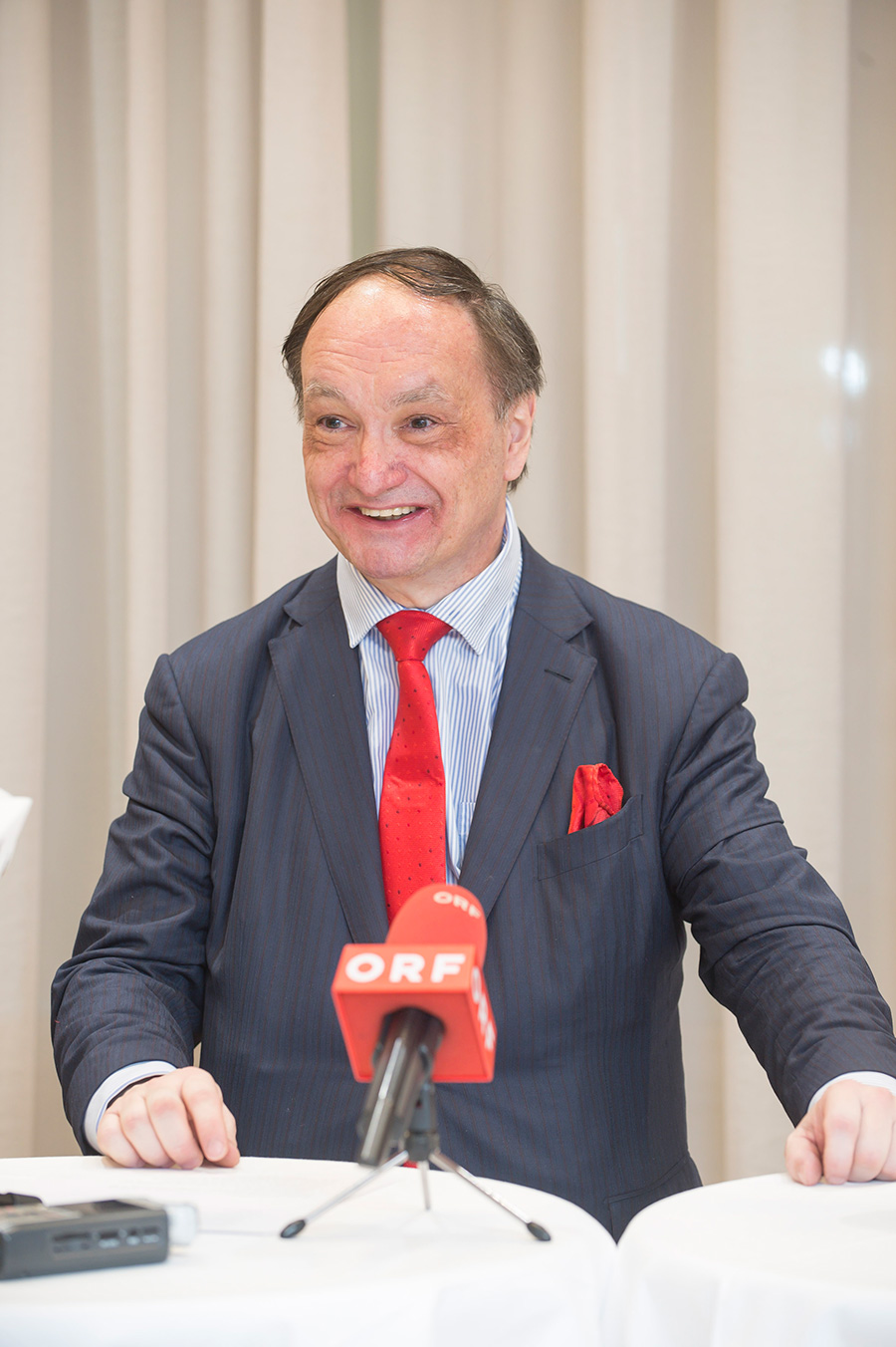 Botschafter Ernst-Peter Brezovszky