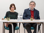 Dr. Elisabeth Wejbora und Dr. Hans-Peter Meister berichten aus dem Praxisalltag © Foto Fischer Dr. Elisabeth Wejbora und Dr. Hans-Peter Meister berichten aus dem Praxisalltag