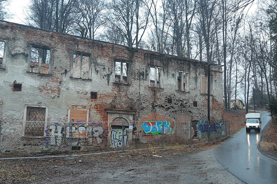 Jesuitenrefektorium am Rosenhain: Die GBG hat die Anlage wegen Gefahr im Verzug sperren müssen.