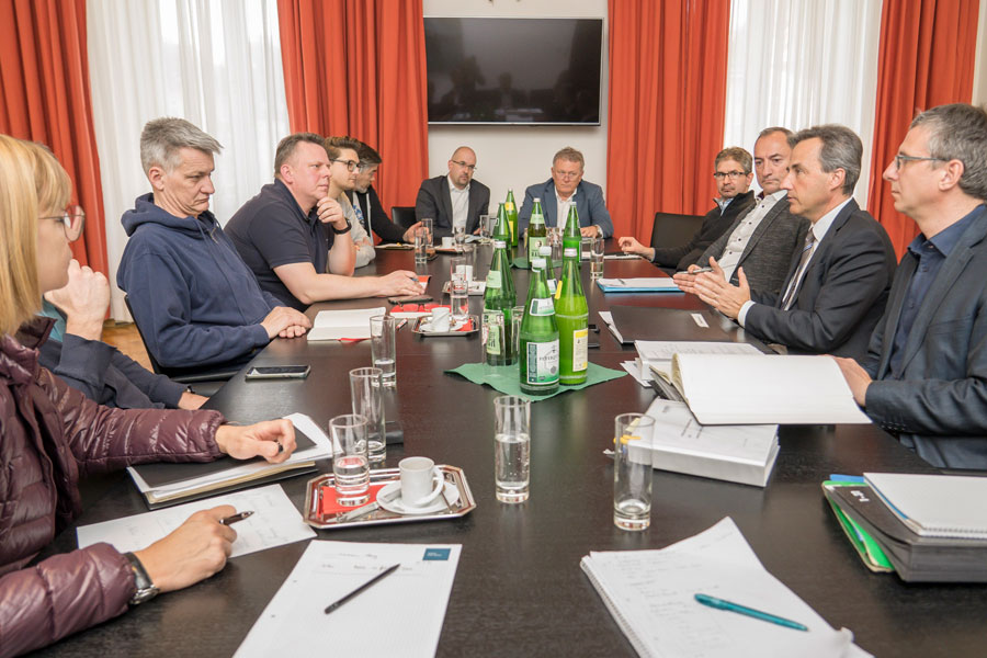 Bürgermeister Nagl informierte die Klubobleute aller Fraktionen über den neuesten Stand der Dinge. © Stadt Graz/Fischer Bürgermeister Nagl informierte die Klubobleute aller Fraktionen über den neuesten Stand der Dinge.