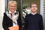 Fachbereichsleiterin Norma Rieder und Stadtrat Robert Krotzer vor der Pflegedrehscheibe (Archivbild) © Hanno Wisiak Fachbereichsleiterin Norma Rieder und Stadtrat Robert Krotzer vor der Pflegedrehscheibe (Archivbild)