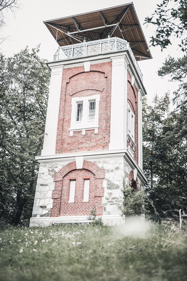 Die Stephanienwarte liegt auf ca. 650 Meter Höhe. Die Stephanienwarte liegt auf ca. 650 Meter Höhe.