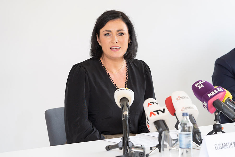 Bei ihr laufen alle Fäden in Sachen Genuss zusammen: Tourismus- und Landwirtschaftsministerin Elisabeth Köstinger © Stadt Graz/Fischer Bei ihr laufen alle Fäden in Sachen Genuss zusammen: Tourismus- und Landwirtschaftsministerin Elisabeth Köstinger