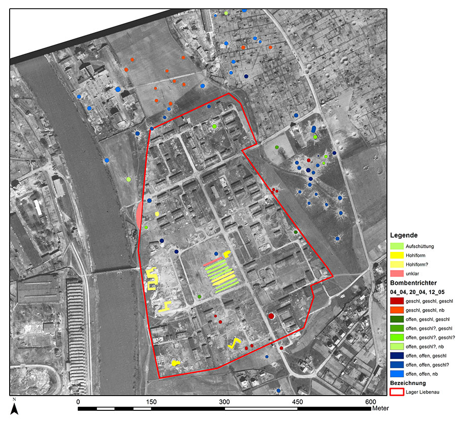 Luftbild vom 4. April 1945 mit Eintragungen der offenen und geschlossenen Bombenkrater.