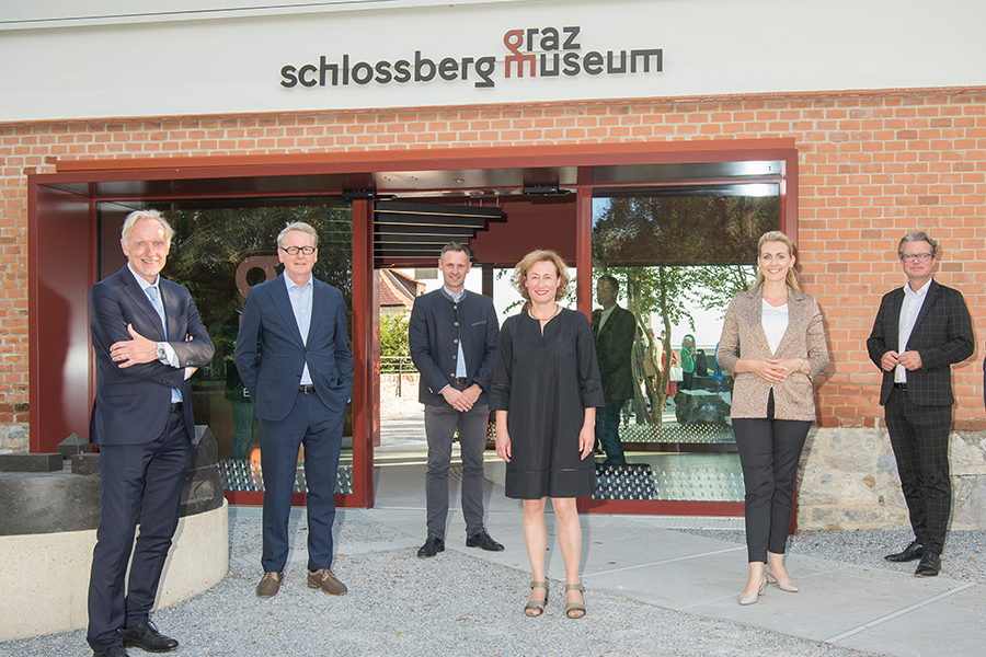 Pre-Opening Graz Museum Schlossberg: Kulturstadtrat Günter Riegler, Otto Hochreiter (Direktor GrazMuseum), FPÖ-Klubobmann Armin Sippel, Sibylle Dienesch (Vizedirektorin GrazMuseum), Bundesministerin Christine Aschbacher, Landesrat Christopher Drexler (v. l.).