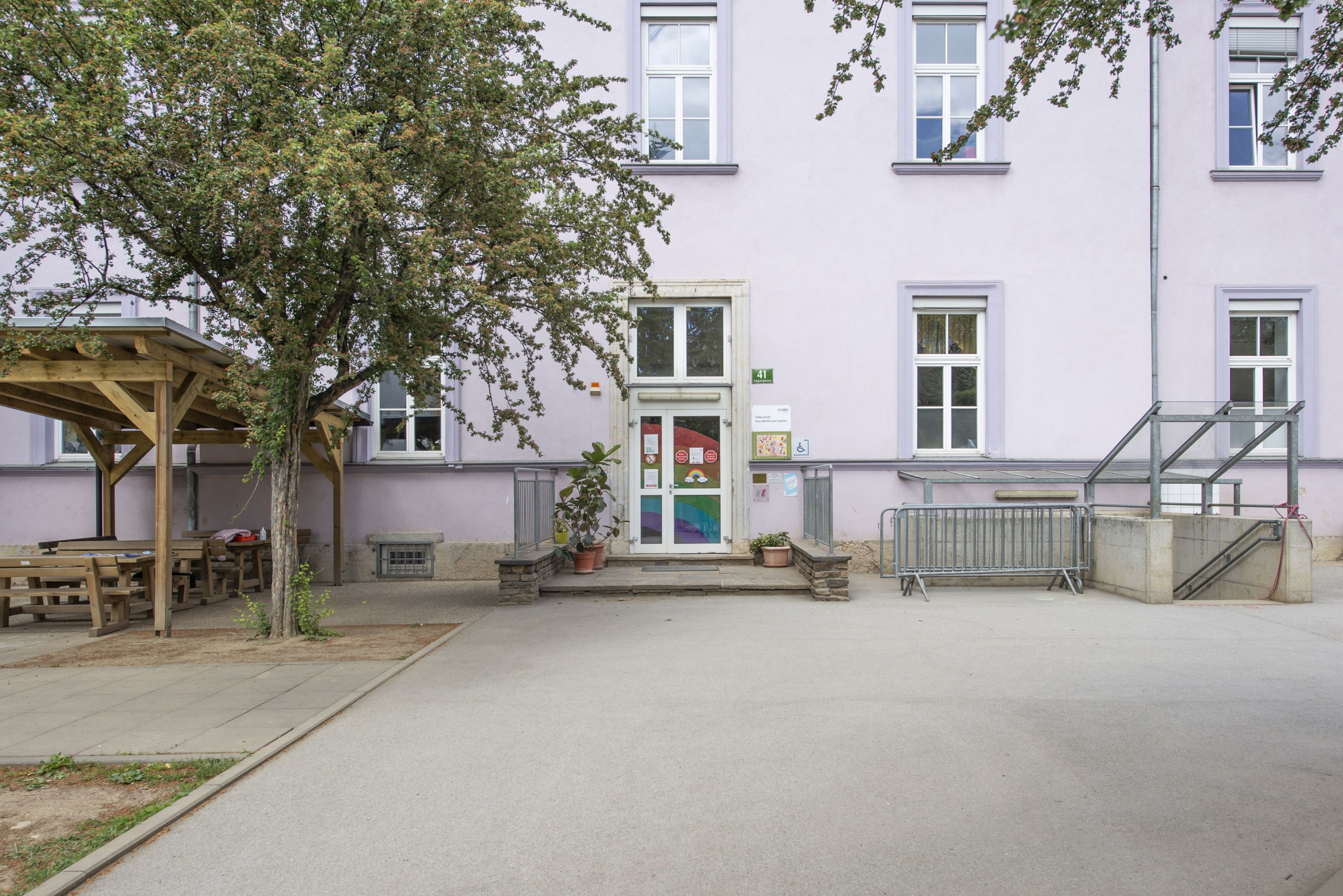 Volksschule Bertha von Suttner - Außenansicht
