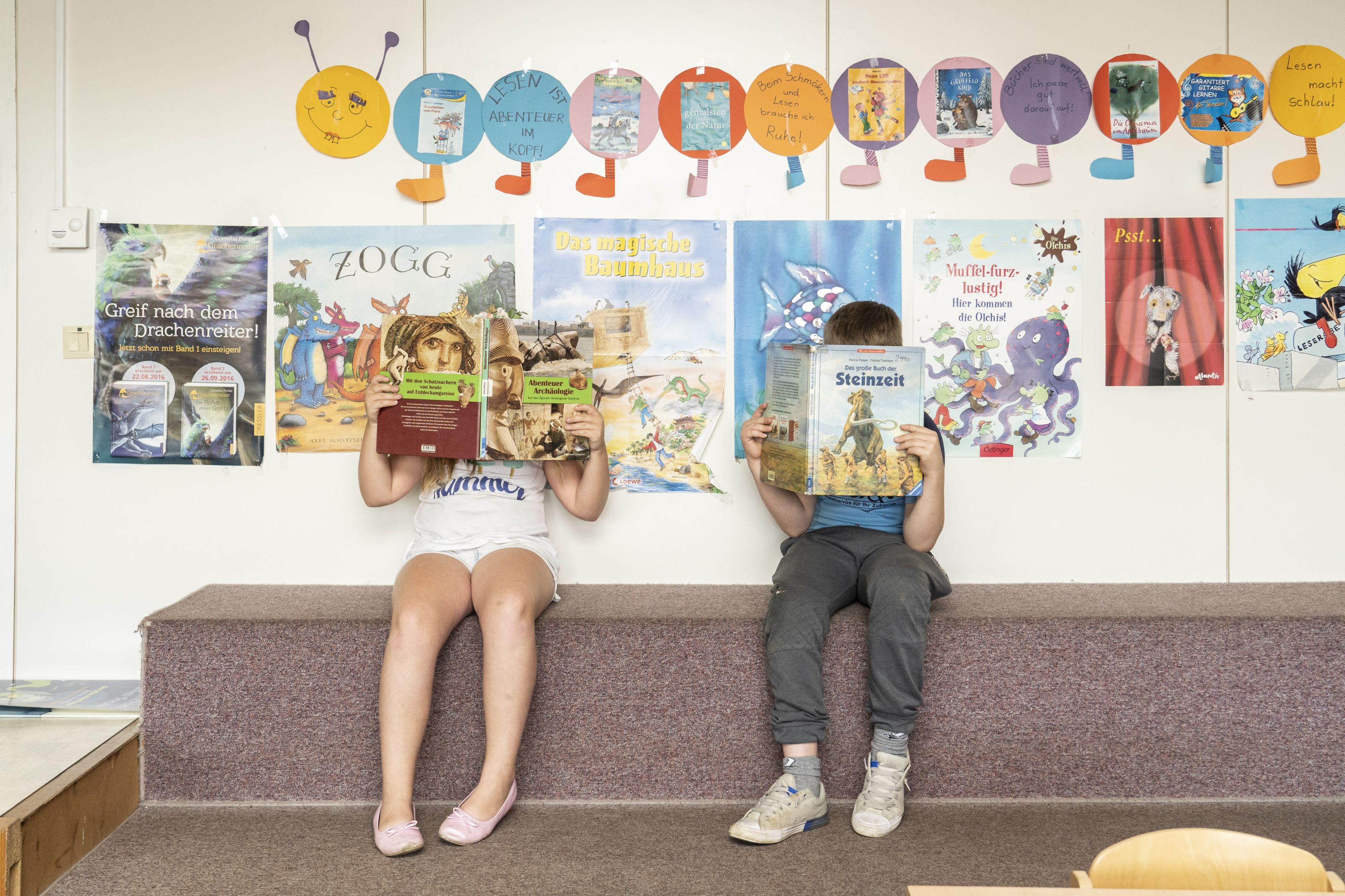 Volksschule Jägergrund - Kinder beim Lesen