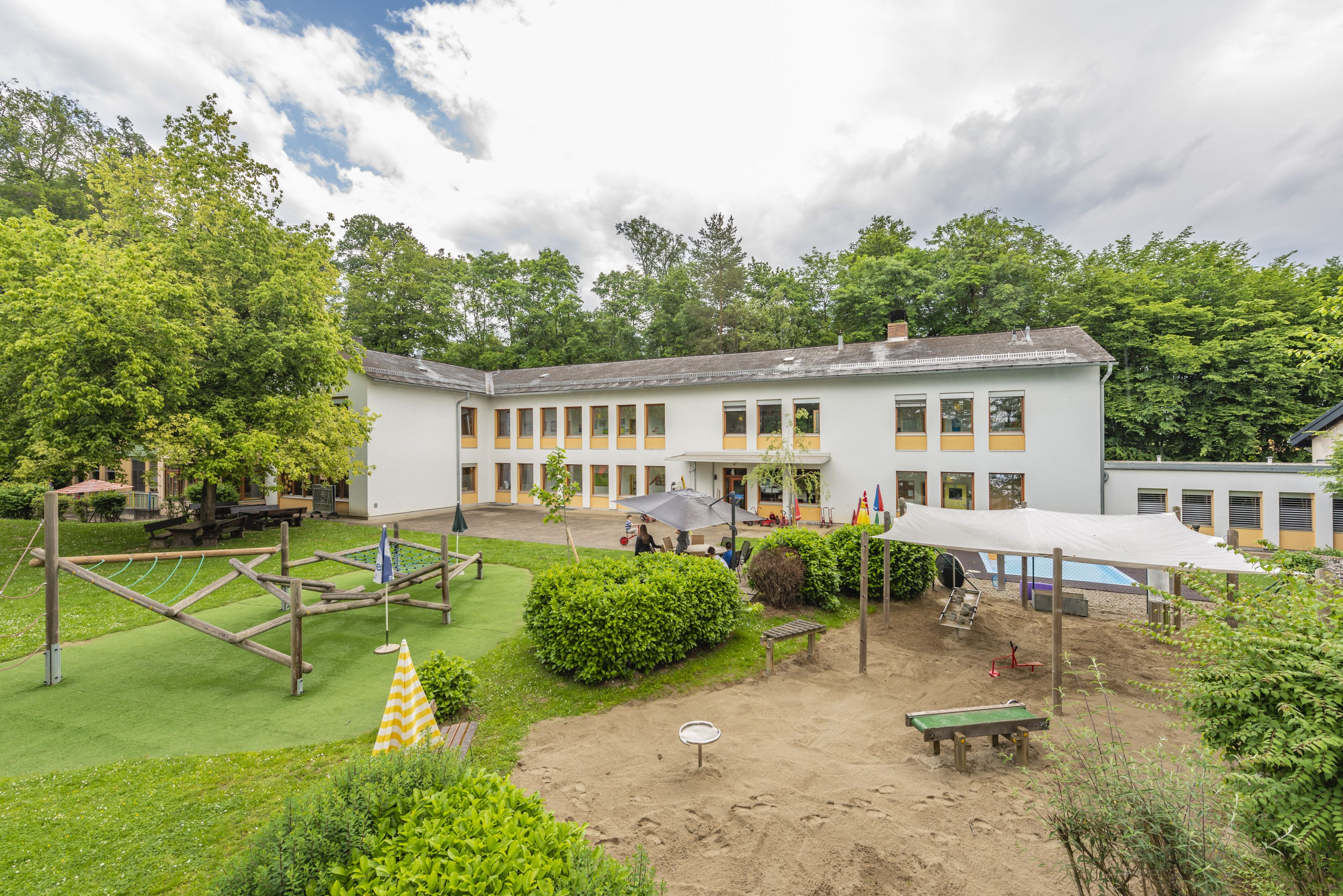 Sonderschule Rosenhain - Spielplatz