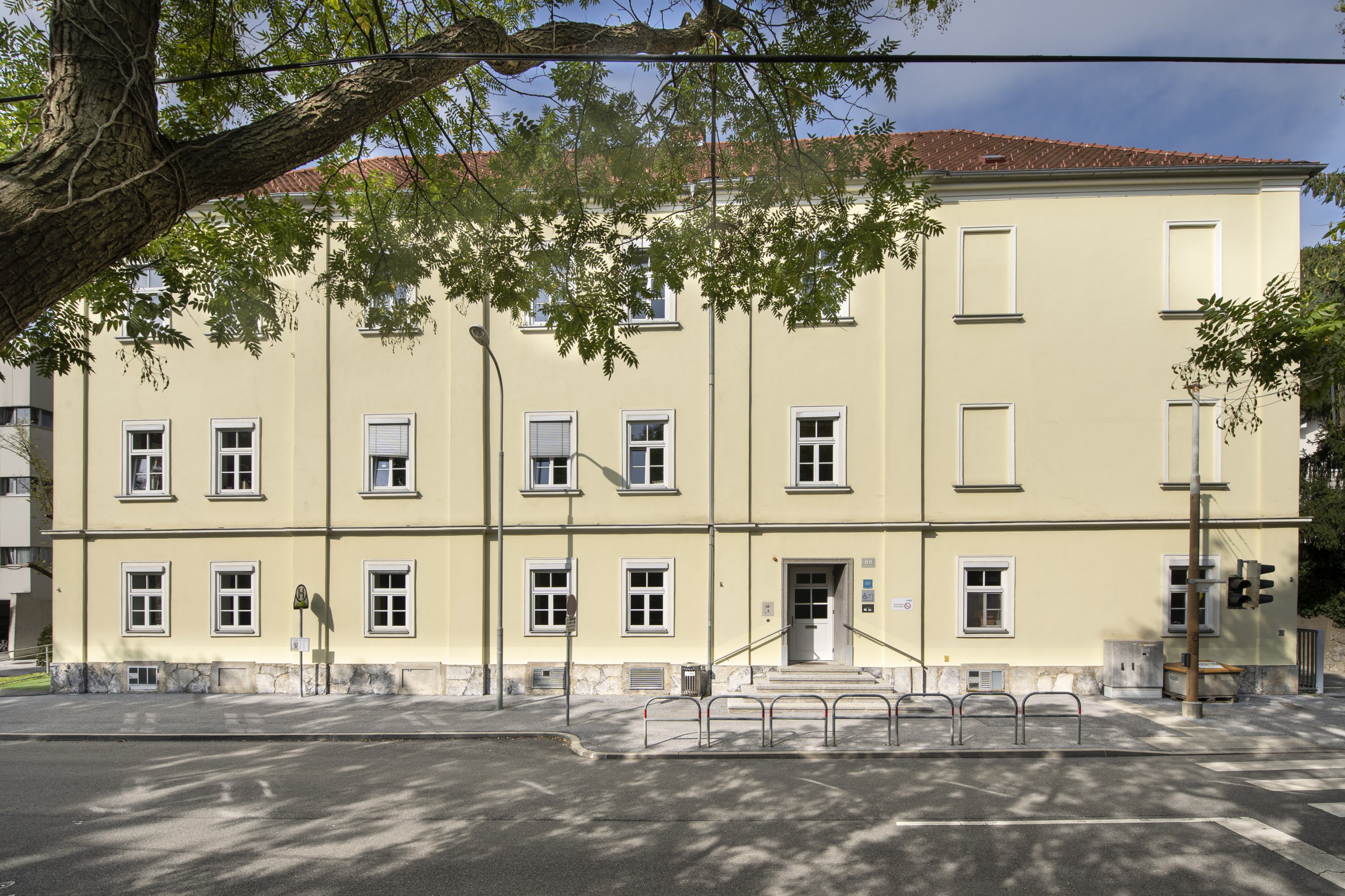 Volksschule Baiern - Gebäudeansicht