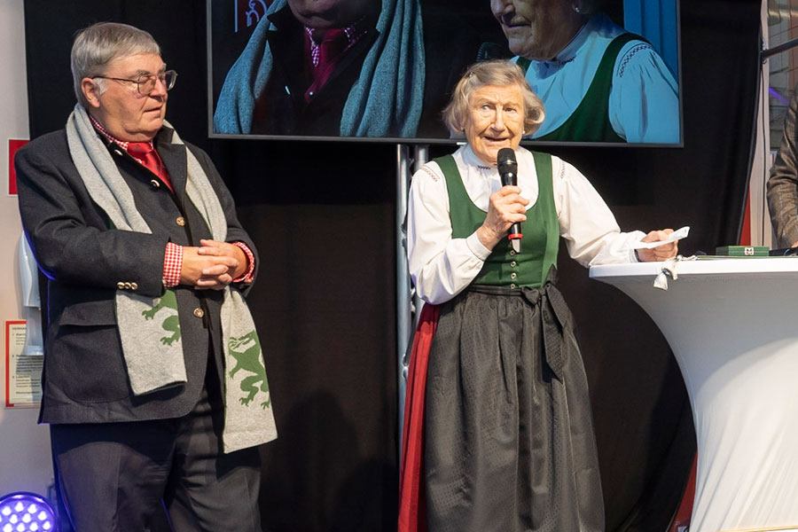 Mama Winifried Schlichte (93) ist stolz auf ihren Sohn, den sie als kleinen Buben immer „Putzi" nannte.