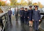 Landespolizeidirektor Ortner, Landeshauptmann Schützenhöfer und Oberst Gruber (BZS Graz) mit den beiden Absolventen und deren Lehrgangskomman-dantinnen. © LPD Stmk/Heimgartner Landespolizeidirektor Ortner, Landeshauptmann Schützenhöfer und Oberst Gruber (BZS Graz) mit den beiden Absolventen und deren Lehrgangskomman-dantinnen. © LPD Stmk/Heimgartner