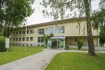 Mittelschule Dr. Renner Außenansicht