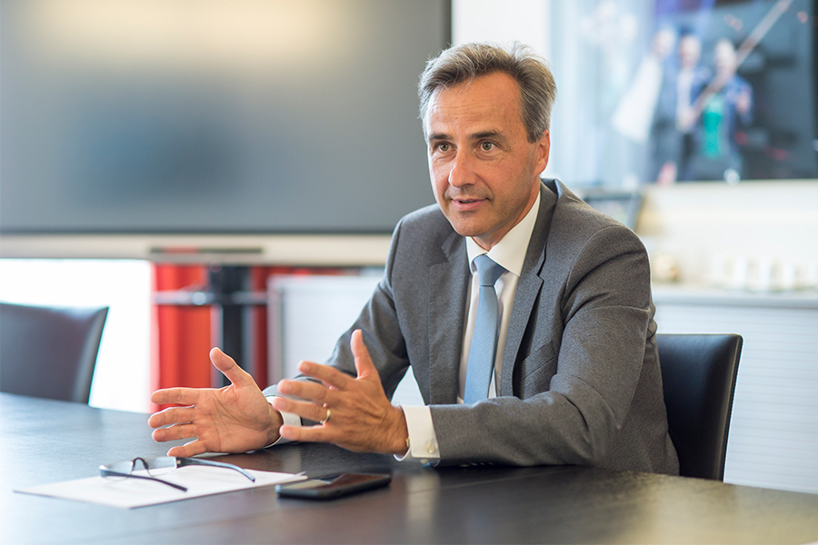 Bürgermeister Siegfried Nagl über den Weg der Stadt durch die Krise, aktuelle Vorhaben und Perspektiven für die Zukunft. © Stadt Graz/Fischer Bürgermeister Siegfried Nagl über den Weg der Stadt durch die Krise, aktuelle Vorhaben und Perspektiven für die Zukunft.