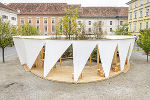 Heiße Themen und coole Fakten im Klima-Kultur-Pavillon auf dem Freiheitsplatz. © Stadt Graz/Fischer Heiße Themen und coole Fakten im Klima-Kultur-Pavillon auf dem Freiheitsplatz.