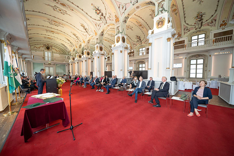 Ernennung von BürgerInnen, Festakt am 9. Juni in der Aula der Alten Universität