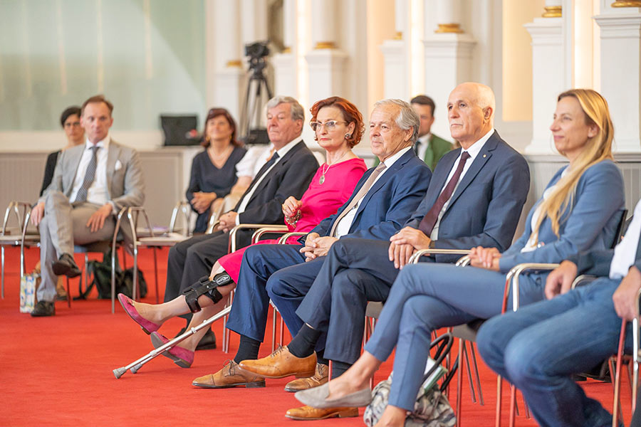 Ernennung von BürgerInnen, Festakt am 9. Juni in der Aula der Alten Universität