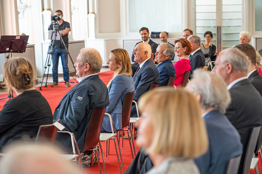 Ernennung von BürgerInnen, Festakt am 9. Juni in der Aula der Alten Universität