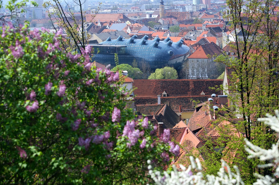 Unsere Radtour am 17.6. "STEIERMARK SCHAU(n)" endet beim Kunsthaus. © Graz Tourismus/Harry Schiffer Unsere Radtour am 17.6. "STEIERMARK SCHAU(n)" endet beim Kunsthaus.