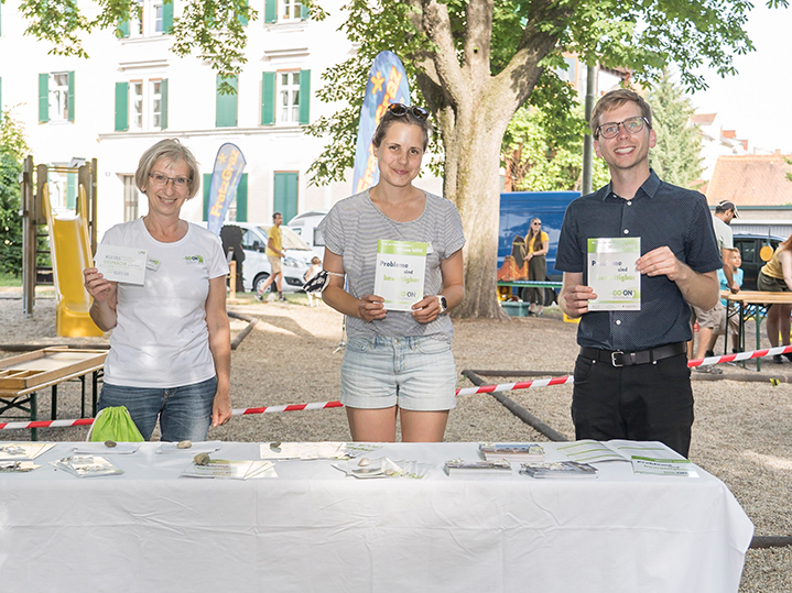 Sommerliche Temperaturen und ein vielseitiges Programm sorgten für gute Laune im Fröbelpark.