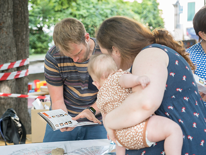 Sommerliche Temperaturen und ein vielseitiges Programm sorgten für gute Laune im Fröbelpark.
