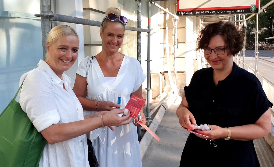 Unsere Info- bzw. Verteilaktion zum Equal Pension Day 2021 © Stadt Graz Unsere Info- bzw. Verteilaktion zum Equal Pension Day 2021