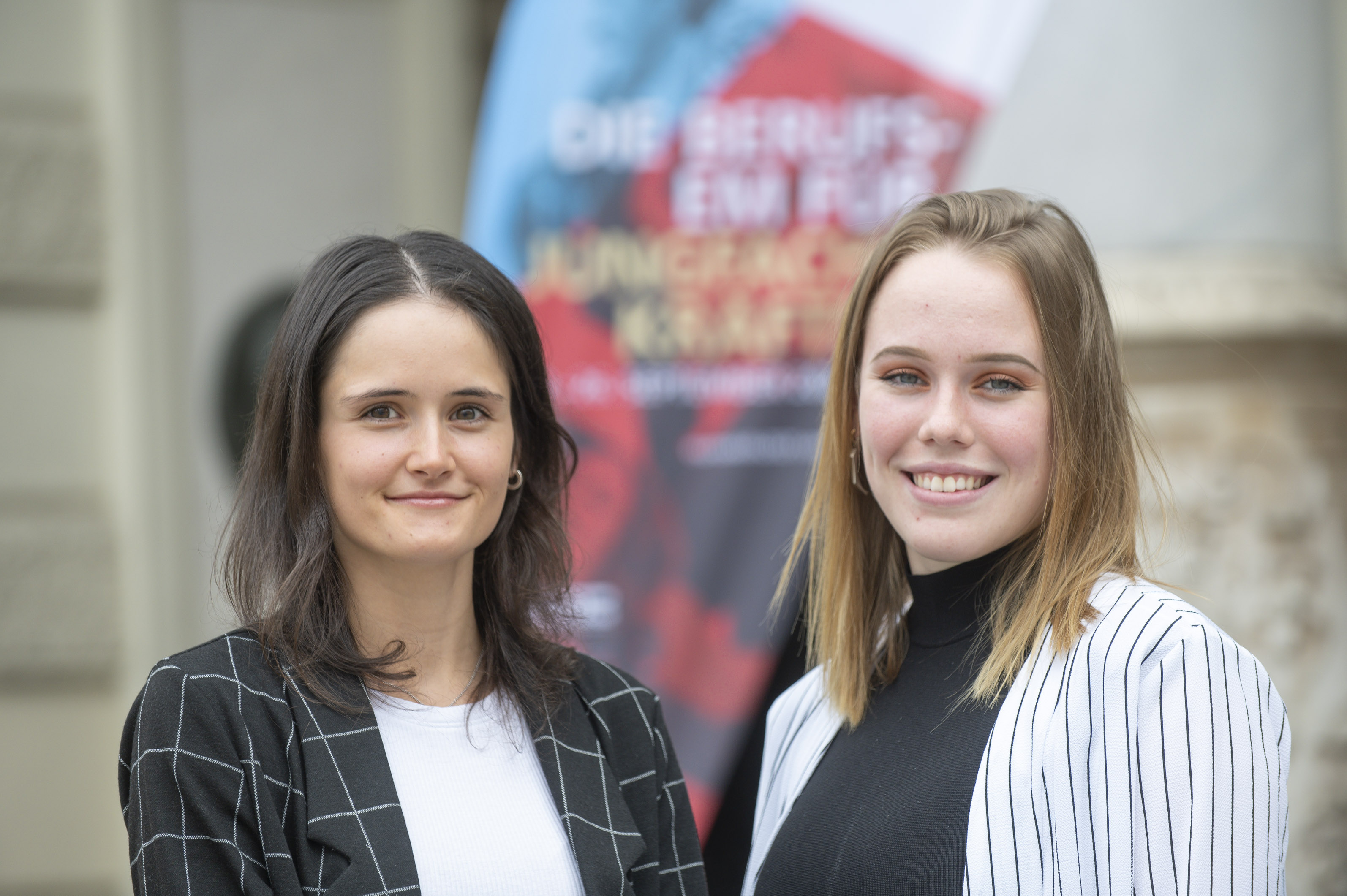 Die beiden Grazer Kandidatinnen: Lisa Reininger (links) tritt in Entrepeneuership (Unternehmertum) und Laura Anna Tschiltsch in Mode Technologie an.