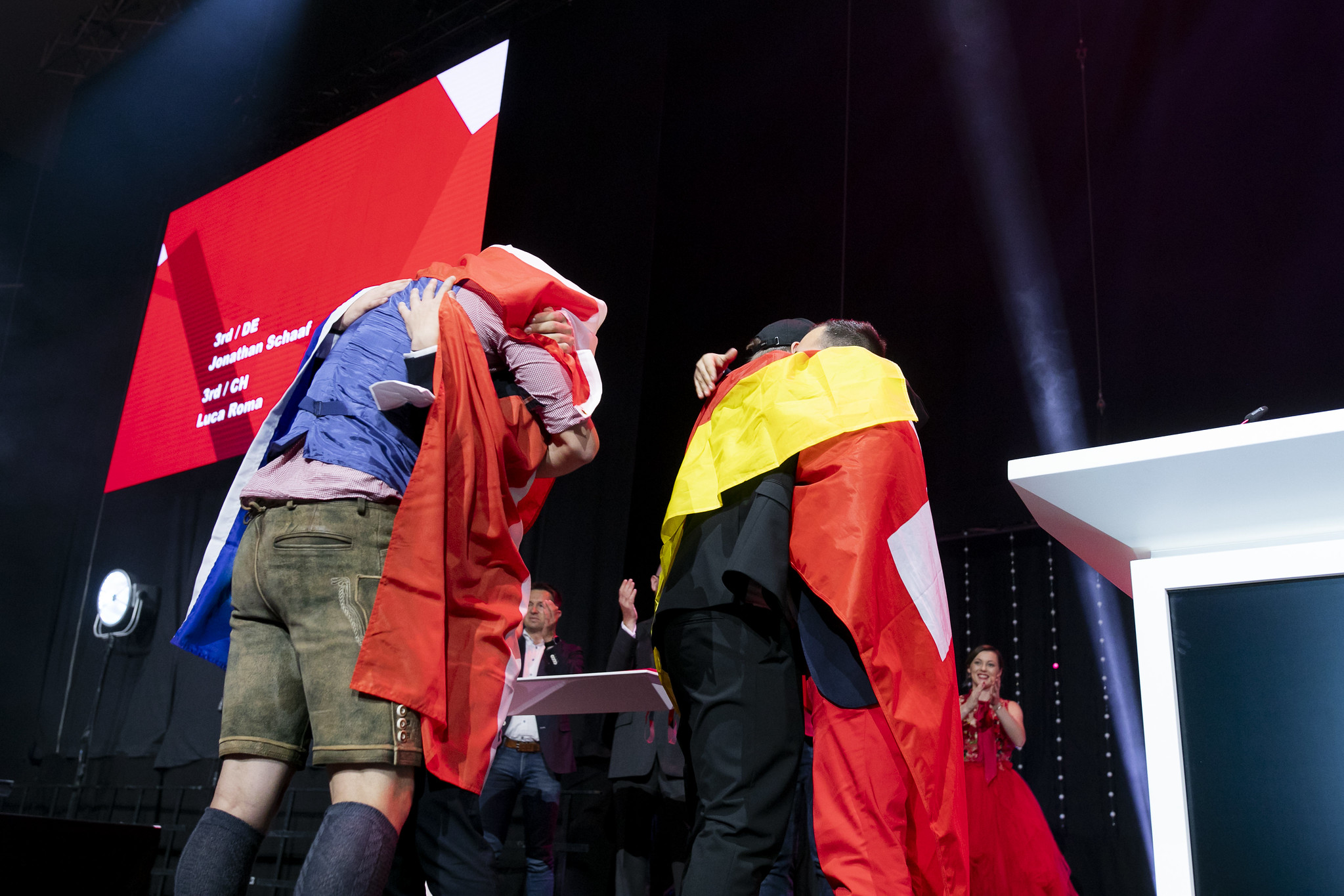 Pure Emotionen und Teamgeist: Bei den EuroSkills umarmen sich auch die Wettkampfgegner.
