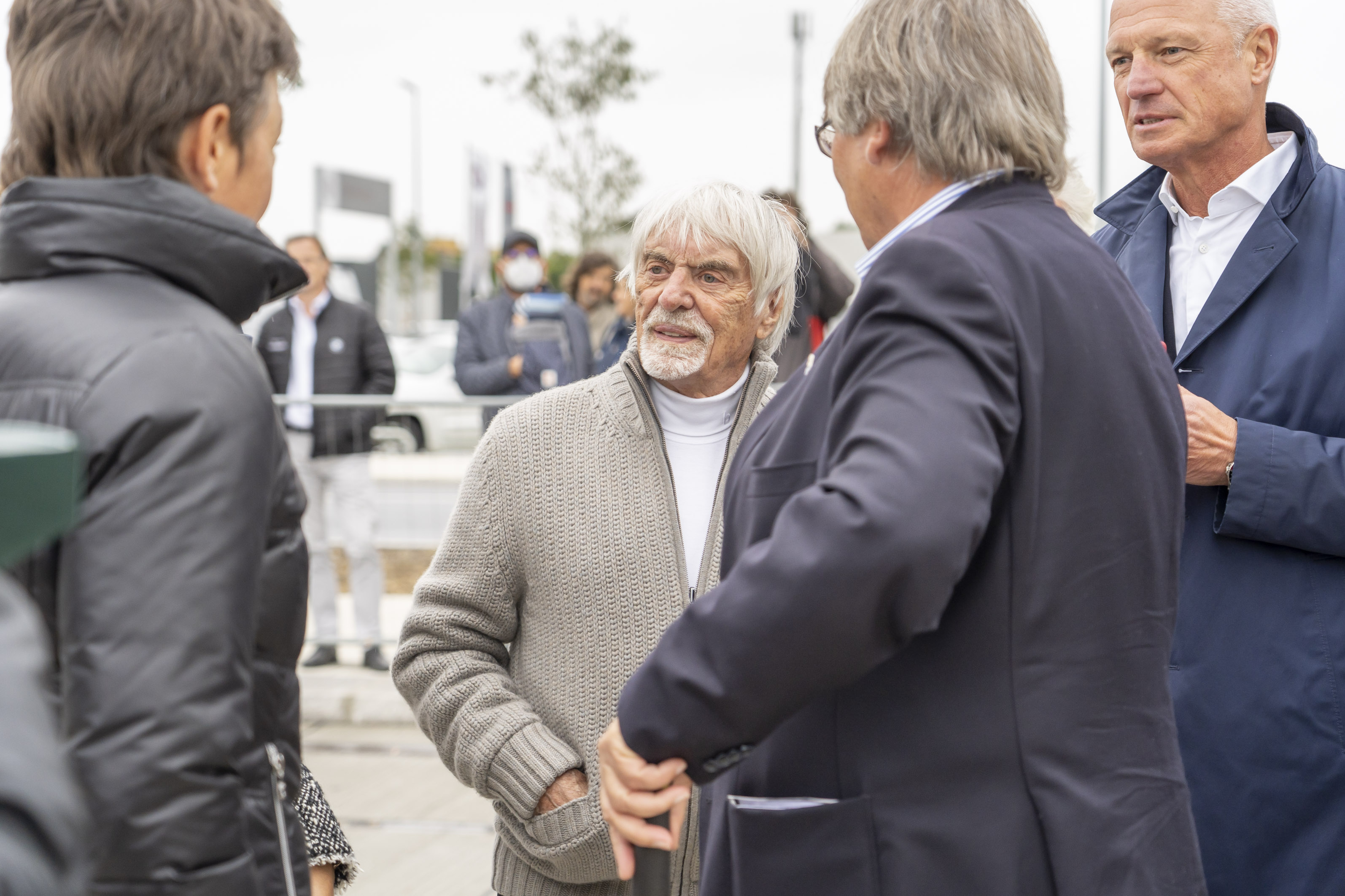 Reihte sich ebenfalls unter die Gäste: Bernie Ecclestone.