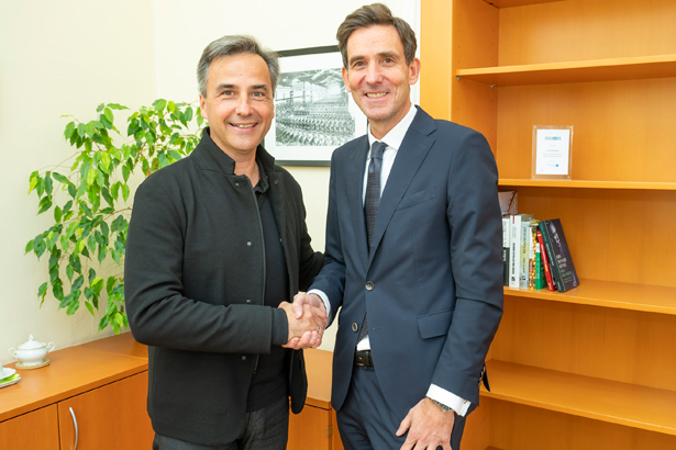 Amtseinführung von Stefan Tschikof als Finanzdirektor durch Bürgermeister Siegfried Nagl (l.). © Stadt Graz/Fischer Amtseinführung von Stefan Tschikof als Finanzdirektor durch Bürgermeister Siegfried Nagl (l.).