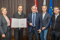 Bekam den Ehrenring der Stadt überreicht: Universitätsprofessor Gerald Schöpfer. © Stadt Graz/Fischer Bekam den Ehrenring der Stadt überreicht: Universitätsprofessor Gerald Schöpfer.
