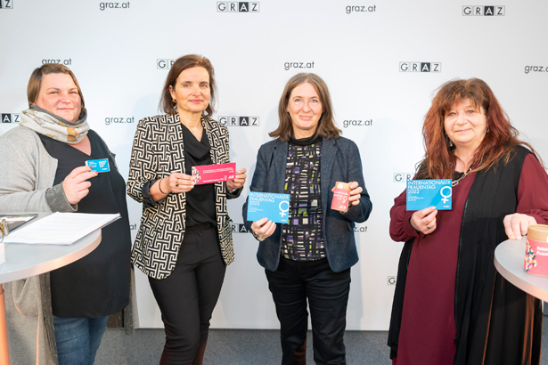 Pressegespräch anlässlich des Internationalen Frauentags: Sylvia Gassner, Bernadette Pöcheim, Elke Kahr und Doris Kirschner (v. l.). © Stadt Graz/Fischer Pressegespräch anlässlich des Internationalen Frauentags: Sylvia Gassner, Bernadette Pöcheim, Elke Kahr und Doris Kirschner (v. l.).