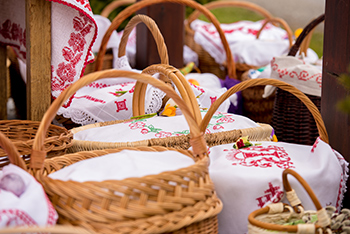 Segung der Osterspeisen © Adobe Stock/Hannes Plenk Segung der Osterspeisen