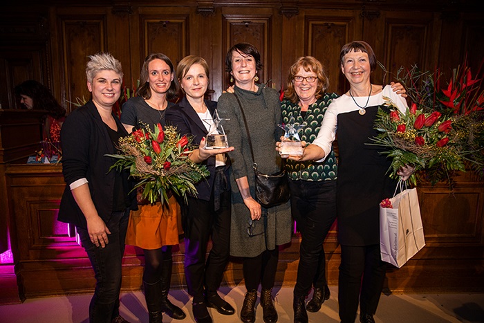Die Preisträgerinnen 2020: (von links) Natascha Grasser, Caroline Pucher mit der damaligen Stadträtin für Frauen & Gleichstellung Judith Schwentner, Martina Kolbinger-Reiner, Hanni Westphal und Ilse Wieser (Lebenswerk).