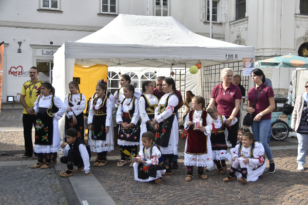 Verein TAFF und Mitglieder des ukrainischen Folkloreensembles
