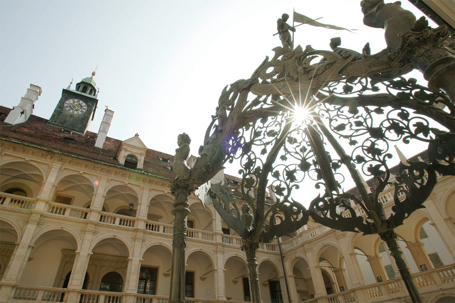 Graz spielt in der zweiteiligen Universum-Reihe über Welterbestätten eine der Hauptrollen.
