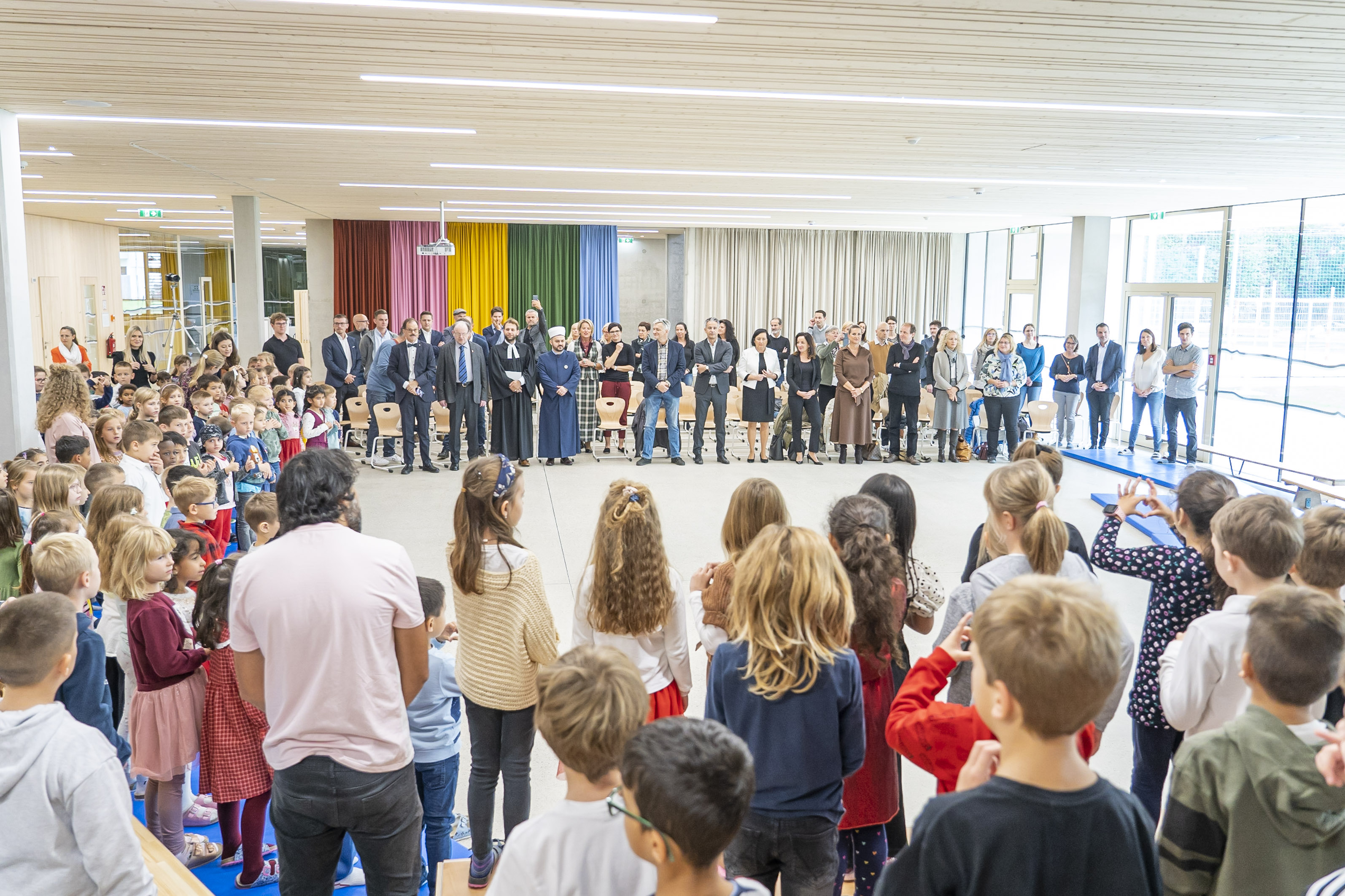 Feierliche Eröffnung der neuen Volksschule Puntigam.