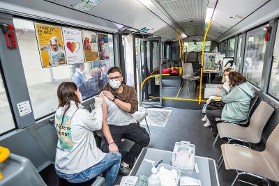 Impfbus innen © Stadt Graz / Foto Fischer Impfbus innen