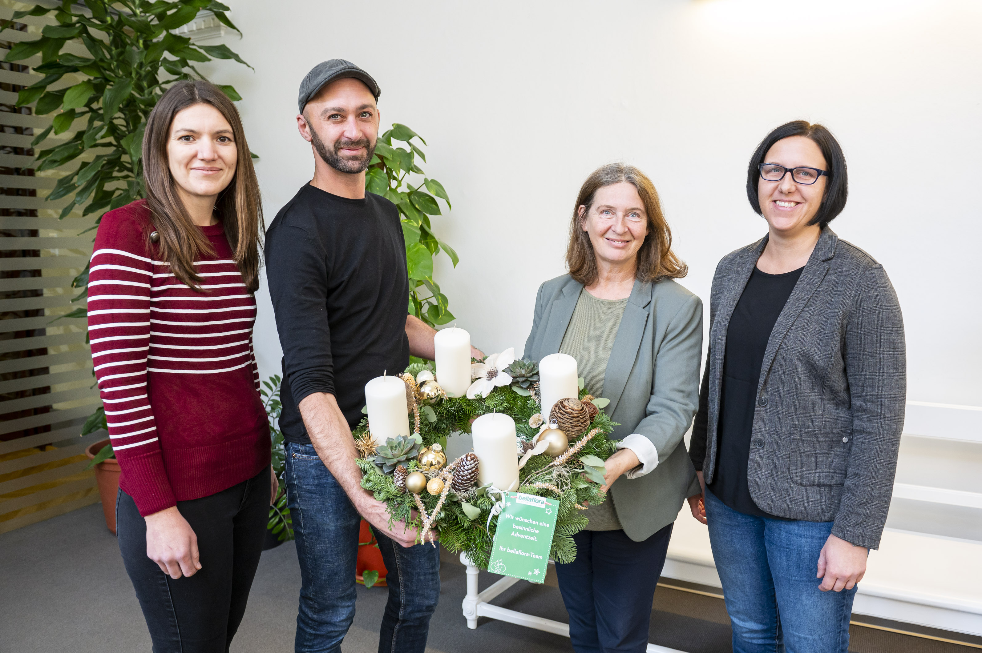 Die Adventkranzspende von Bellaflora geht dieses Jahr an das Städtische Frauenwohnheim.