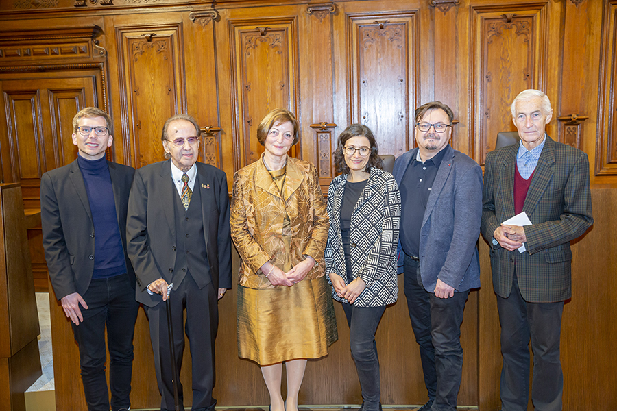 30-Jahr-Feier des Vereins Österreichisch-slowenische Freundschaft Graz: v. l. Stadtrat Robert Krotzer, Vizepräsident Curt Schnecker, Präsidentin Kasilda Bedenk, Kuratorin Verena Lorber, Historiker Christian Promitzer und Altbürgermeister Alfred Stingl.