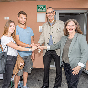 Schlüsselübergabe mit Bürgermeisterin Elke Kahr © Stadt Graz/ Foto Fischer Schlüsselübergabe mit Bürgermeisterin Elke Kahr