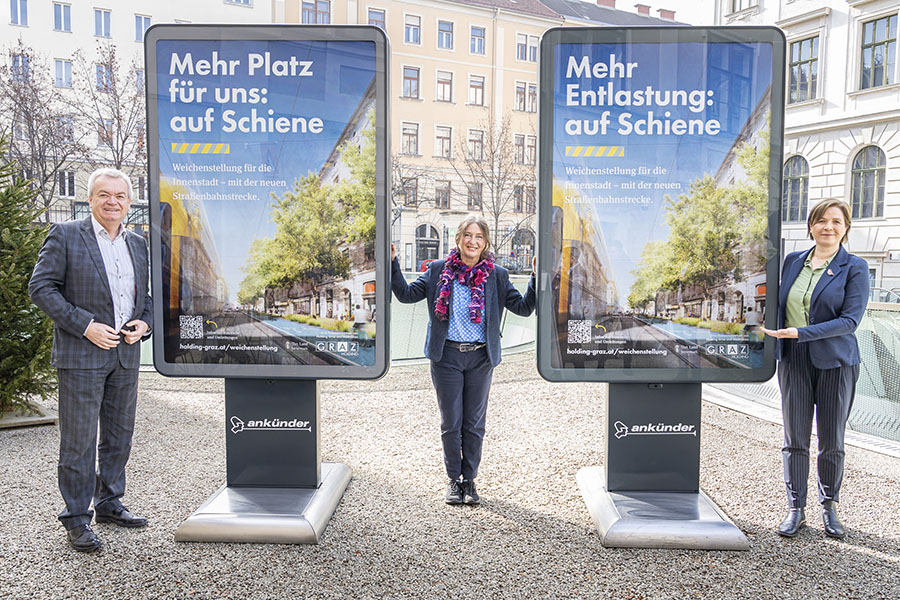 Kick-off-Veranstaltung zur Innenstadtentlastung: v. l. LH-Stv. Anton Lang, Bgm.in Elke Kahr und Vize-Bgm.in Judith Schwentner © Stadt Graz/Fischer Kick-off-Veranstaltung zur Innenstadtentlastung: v. l. LH-Stv. Anton Lang, Bgm.in Elke Kahr und Vize-Bgm.in Judith Schwentner