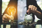 Durch die Maßnahme entstehen mehr als 200 Euro Ersparnis für den Durchschnittshaushalt. © AdobeStock/Farknot Architect Durch die Maßnahme entstehen mehr als 200 Euro Ersparnis für den Durchschnittshaushalt.
