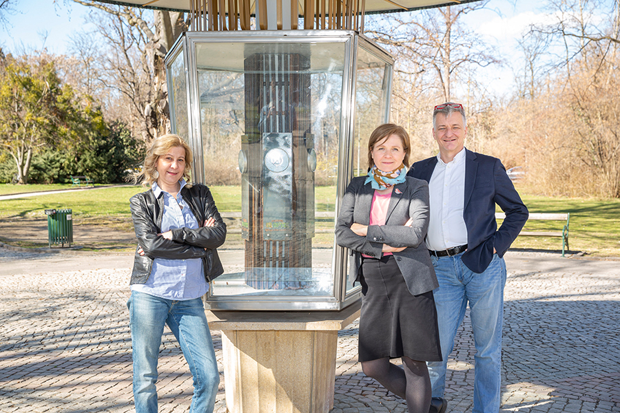 IN OPTIK Geschäftsführerin Tanja Fauland, Vizebürgermeisterin Judith Schwentner und Stadtrat Manfred Eber