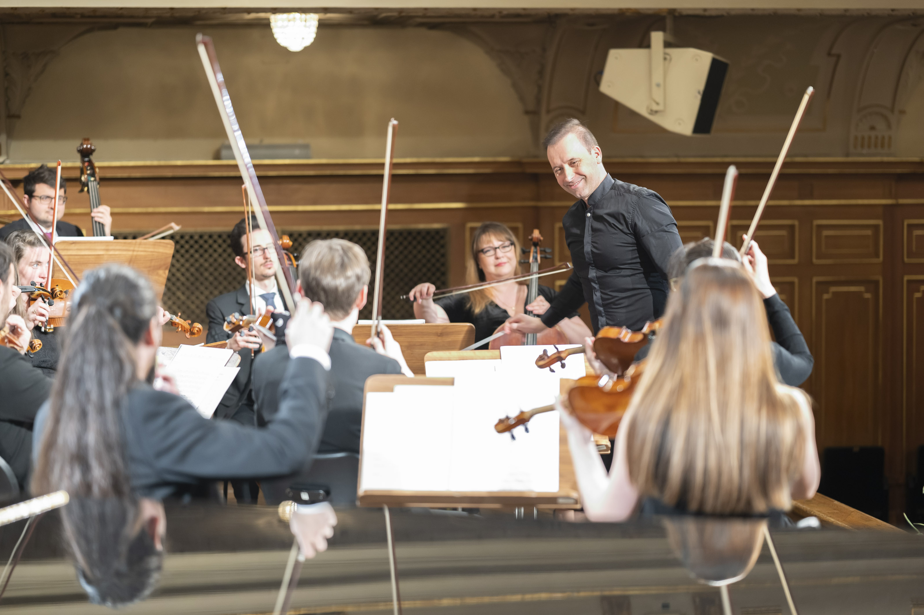 Das Kammerorchester Con Fuoco unter der Leitung von Svetoslav Borisov.