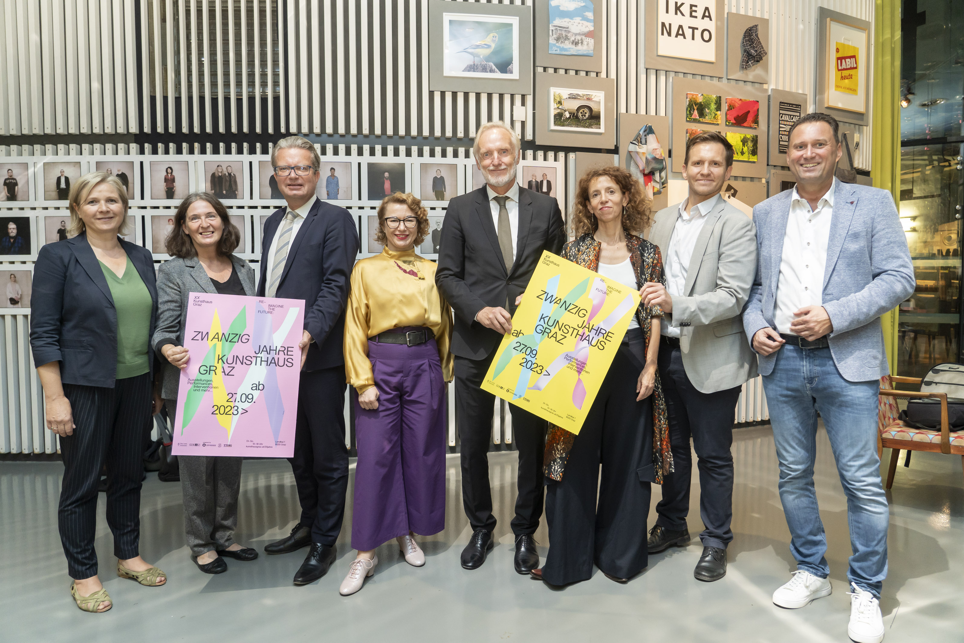 Judith Schwentner (Vizebürgermeisterin), Elke Kahr (Bürgermeisterin), Christopher Drexler (Landeshauptmann), Andreja Hribernik (Kunsthaus-Direktorin), Günter Riegler (Kulturstadtrat), Katrin Bucher Trantow (Kuratorin), Marko Mele und Josef Schrammel (Geschäftsführer Universalmuseum Joanneum) (v. l.).