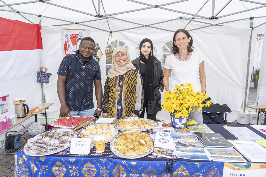 Indonesische Köstlichkeiten offerierte der Verein Rumahku.